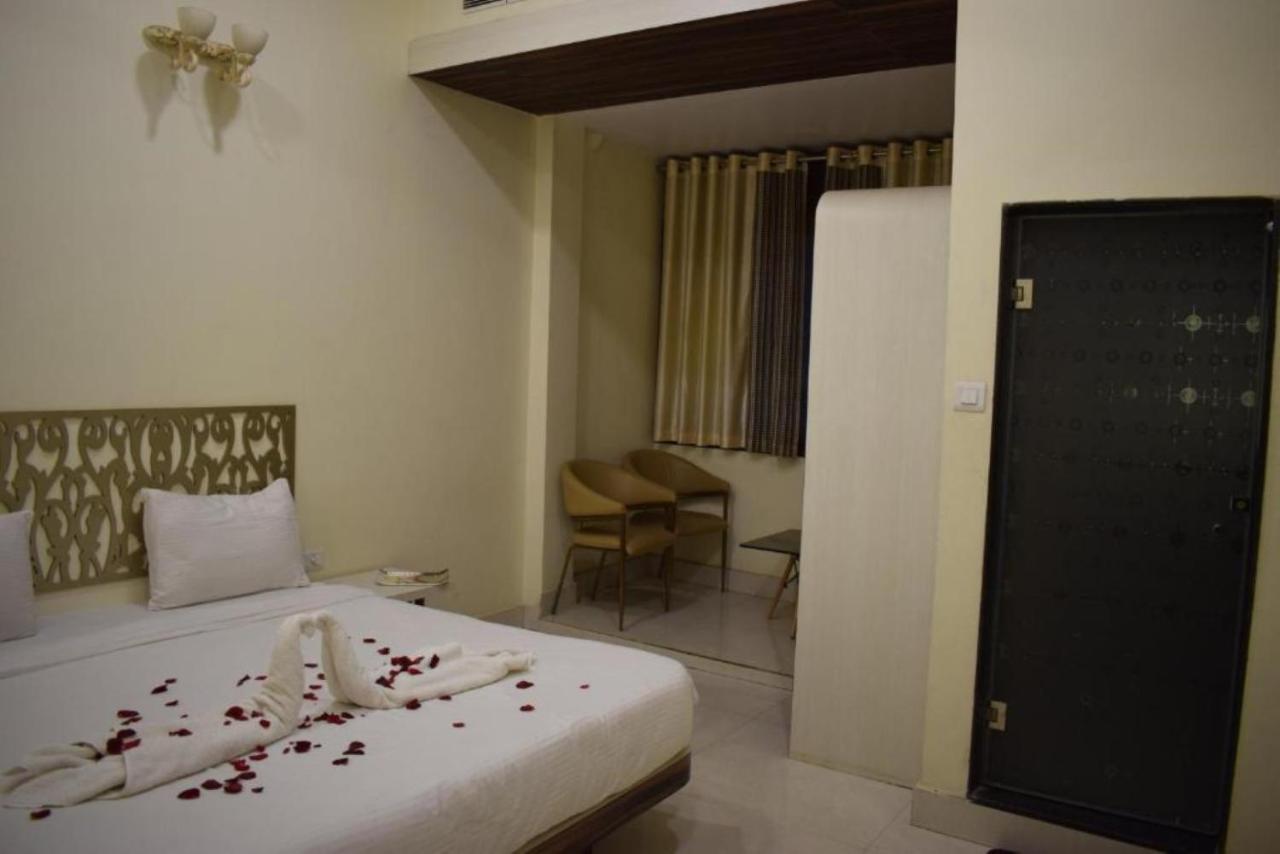 Hotel The Hills, Ambikapur Екстер'єр фото