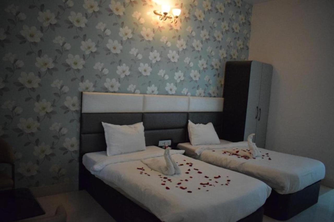 Hotel The Hills, Ambikapur Екстер'єр фото