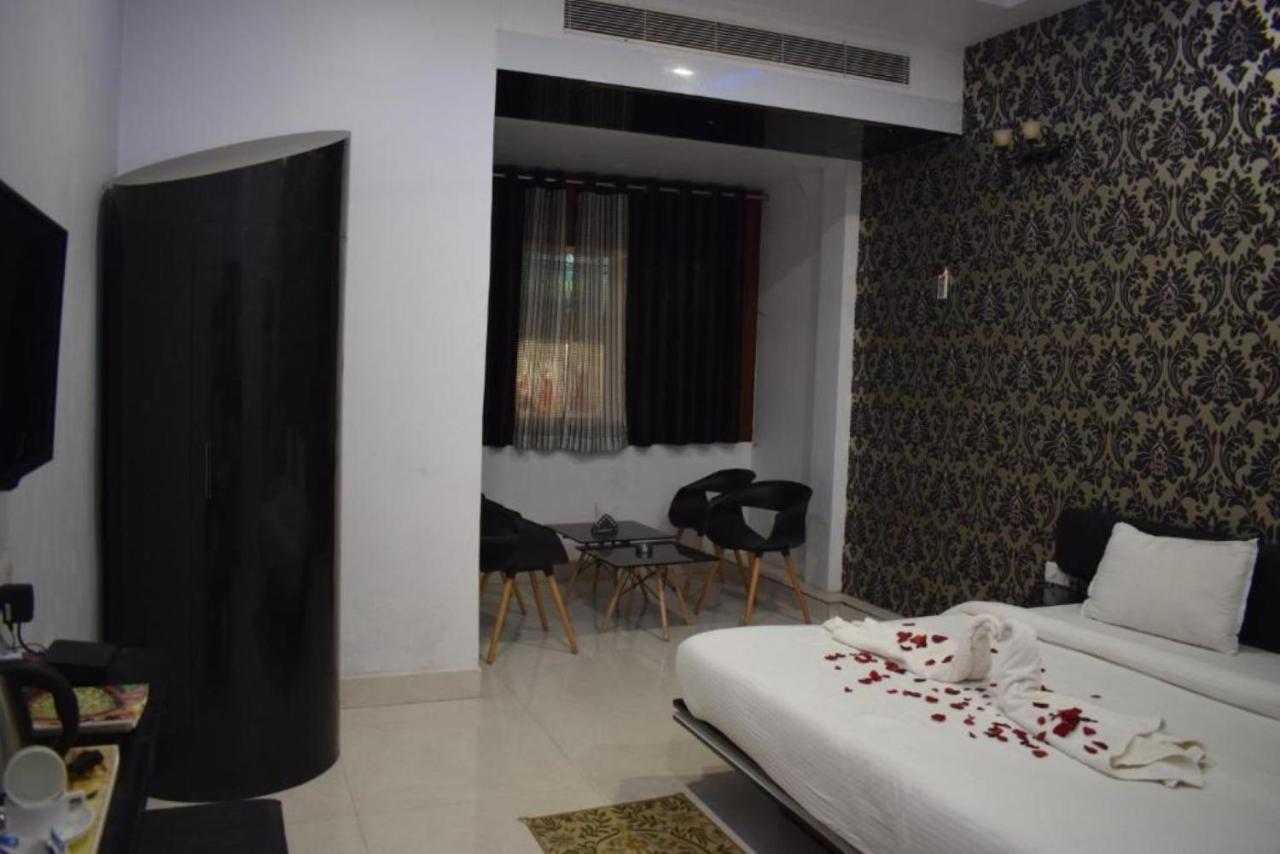 Hotel The Hills, Ambikapur Екстер'єр фото