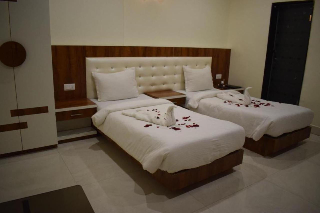 Hotel The Hills, Ambikapur Екстер'єр фото